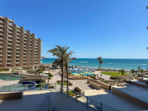 3BR Condo at Iconic Sandy Beach Area